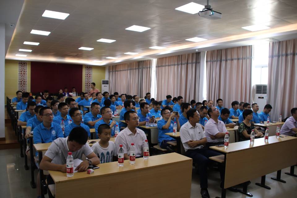 17.10.01 91在线成功举办2003级校友毕业十周年聚会5d944b190f736492 17.10.01 91在线成功举办2003级校友毕业十周年聚会5d944b190f736492